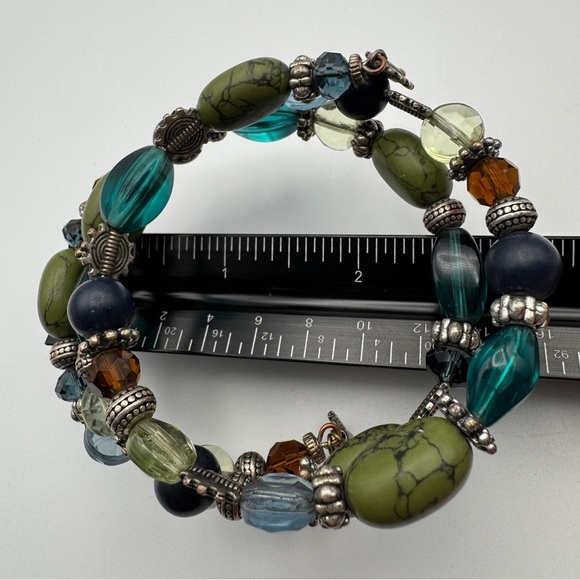 Multi Color Beaded Memory Wire Bracelet • 7.5” Adjustable - Picture 4 of 5